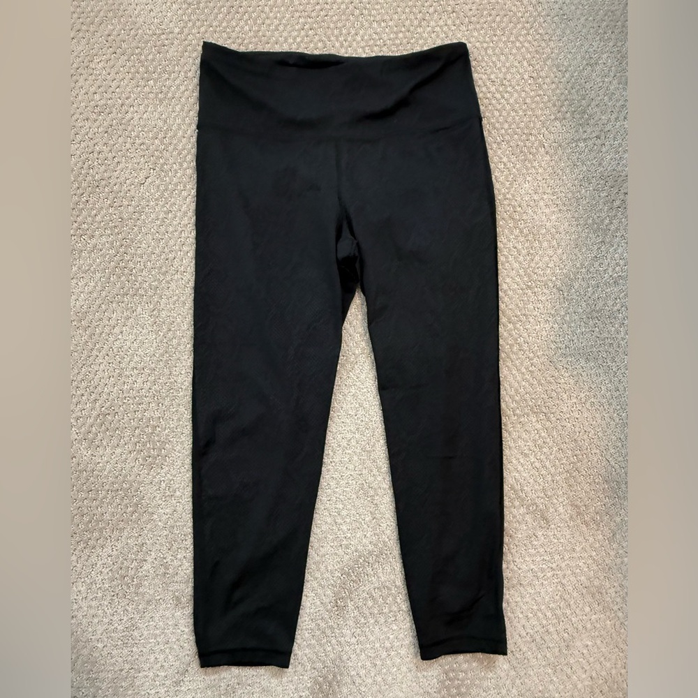 GAP Women’s Snake Print Black Leggings